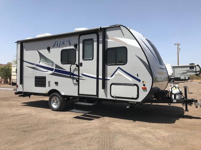 19 ft travel trailer with bunks